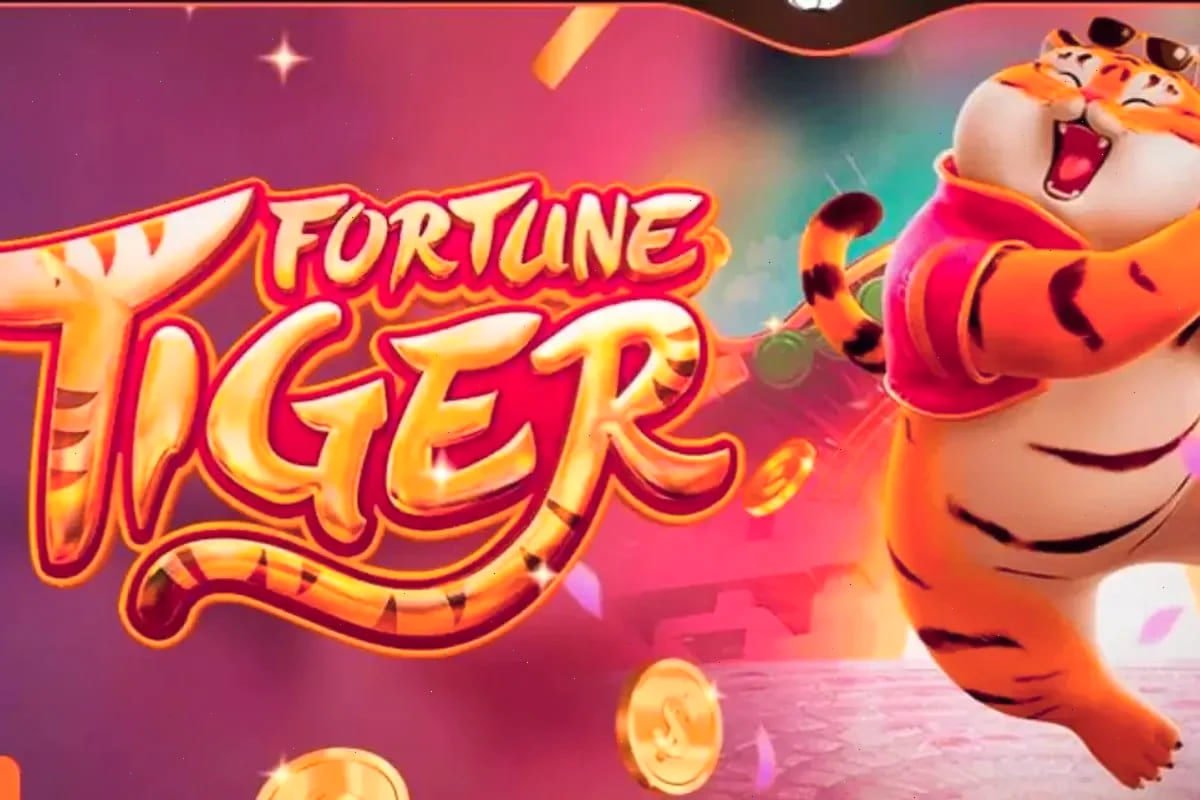 Mobile user enjoying dhaka7 app poker game on phone in Bangladesh